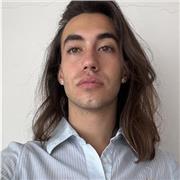 Me defino como una persona muy emprendedora y madura. Me encanta enseñar y ser resolutivo. Soy muy empatico y disciplinado.